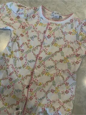 Girls Kissy Kissy White Floral-Print Baby Gown with Pink Trim, size newborn